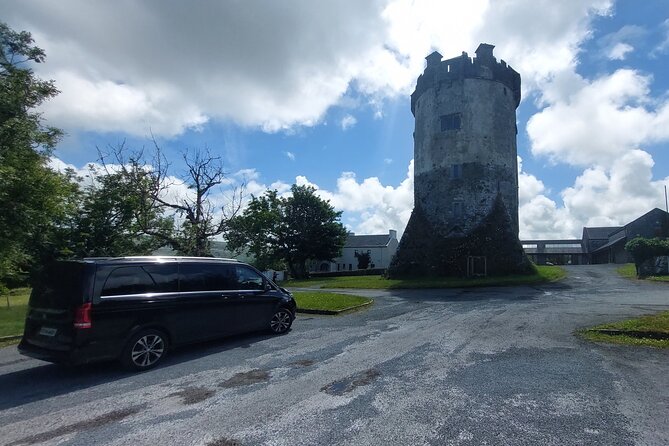 Cliffs of Moher and Bunratty Castle Private Day Tour from Dublin - Discovering the Ruins of Corcomroe Abbey