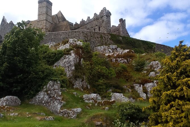 Cliffs of Moher & Bunratty Castle Day Tour - Discovering the Burren’s Unique Limestone Landscape