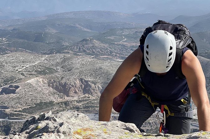 Climbing and Rappel for Beginners in Peña de Bernal Queretaro - Practical Details: Meeting Point and Group Size