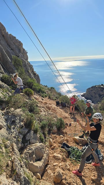 Climbing baptism in Alicante - The guide’s role: expert support and encouragement