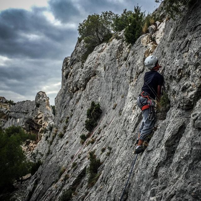 Climbing Discovery Session in the Calanques near Marseille - What Participants Can Expect from the Climbing Session