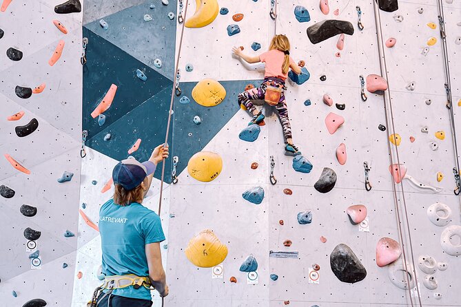 Climbing in Mørkvedhallen Klatresenter - Climbing Experience and Pacing