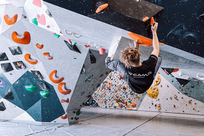 Climbing in Mørkvedhallen Klatresenter - Booking, Cancellation, and Practical Tips