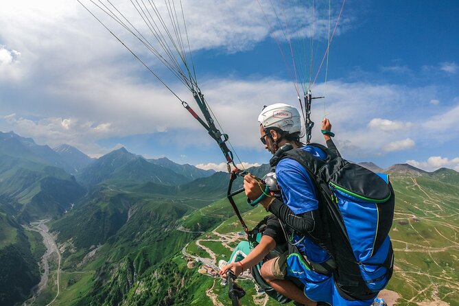 Cloudbase Paragliding in Gudauri, Georgia - Who Will Enjoy This Paragliding Tour?
