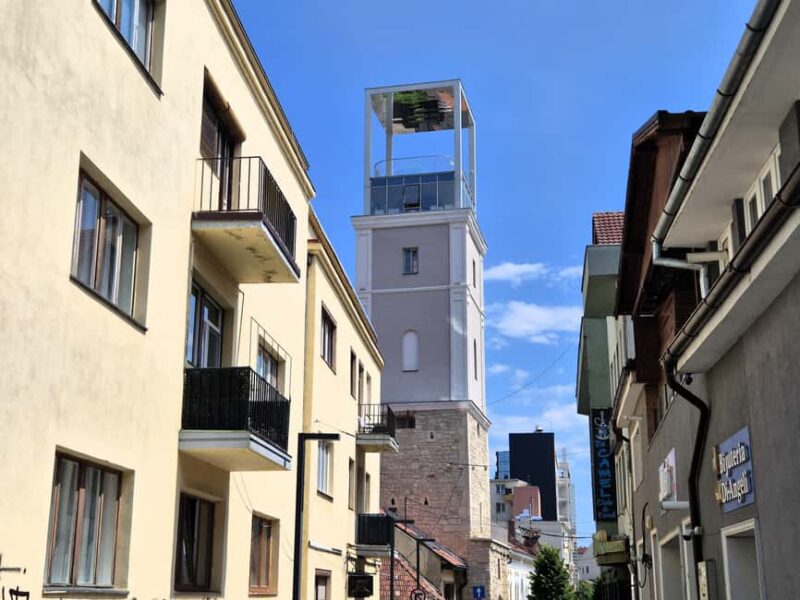 Cluj Insight: Walking tour with a travel writer & historian - Discovering Matthias Corvinus House: Royal Roots and Architectural Charm