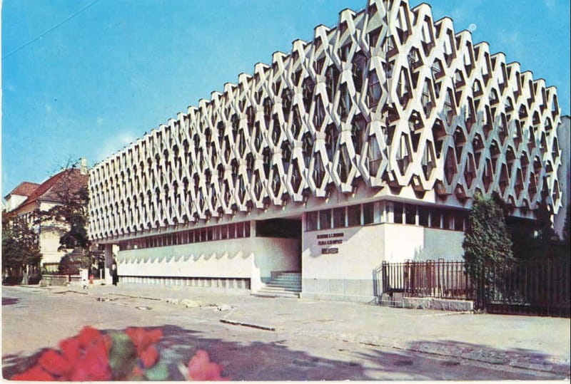 Cluj-Napoca: Communist Era Walking Tour - Key Points