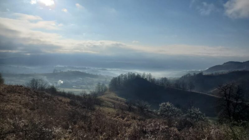 Cluj to Rosia: Day Trip to Ferrata and pittoresque country - Traditional Village Life and Local Cuisine