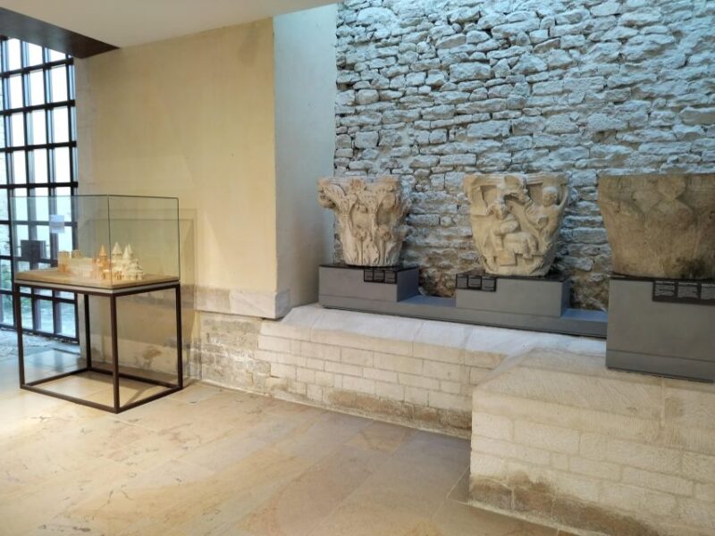 Cluny: Abbey Private Guided Tour with "ticket included" - Flexibility with Booking and Cancellation Policies