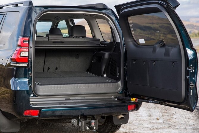 CO2-Offset Private Departure from Vilnius city to Vilnius Airport - Highly Praised Service and Notable Experience