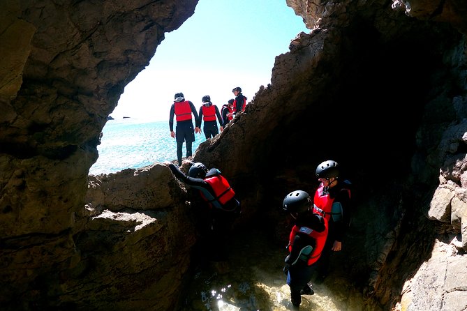 Coasteering Adventure with Snorkeling - The Role of Guides and Their Expertise