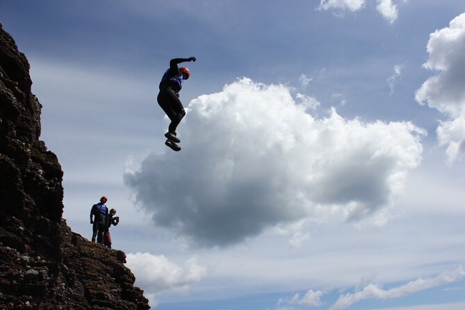 Coasteering Geopark Adventure In Torquay - Knowledgeable Guides and Local Tales