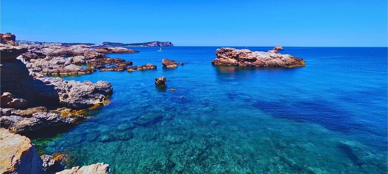 Coasteering Ibiza - Exploring Cala Comte’s Rugged Coastline