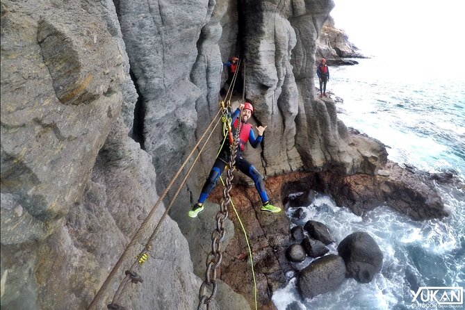Coastering in Gran Canaria (Aquatic Route in the ocean cliffs) - What Makes This Tour Unique in Gran Canaria