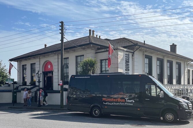 Cobh cruise excursion, Blarney, Cork & Kinsale. Car or Minibus. - Kinsale: Ireland’s Gourmet and Colorful Coastal Town