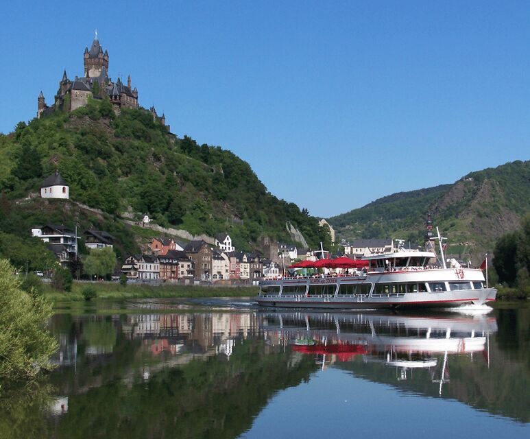 Cochem, Moselle: Castle, boat and wine tour - Wine Tasting at a Local Winery: A Self-Guided Experience