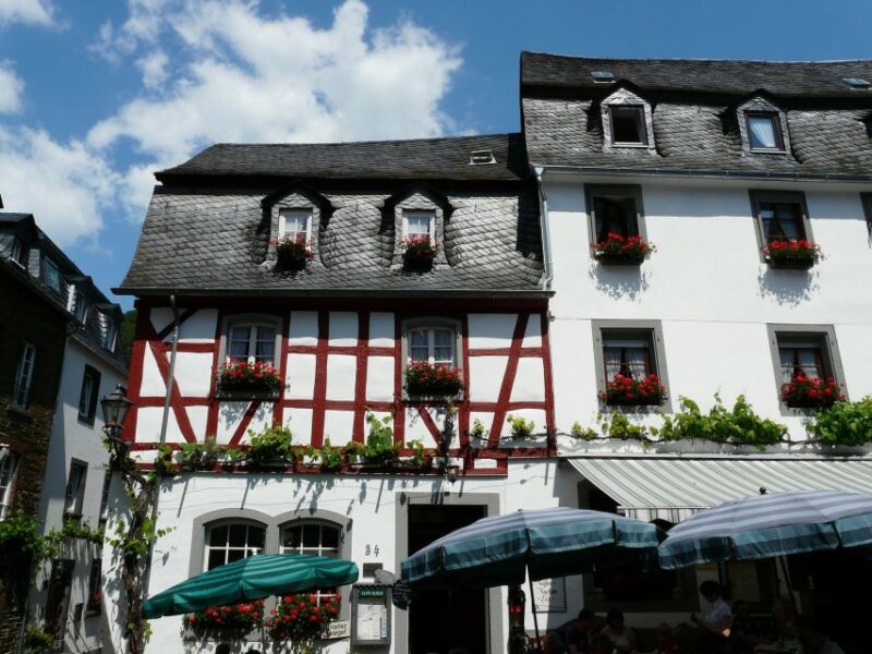 Cochem: Private Guided Walking Tour - Practical Details: Meeting Point and Group Size
