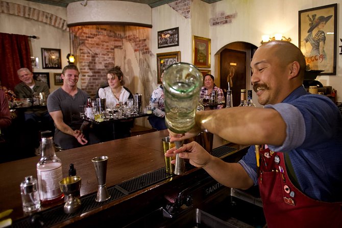 Cocktail Class in Congress Street Up - Discover the Savannah Cocktail Class at Congress Street Up