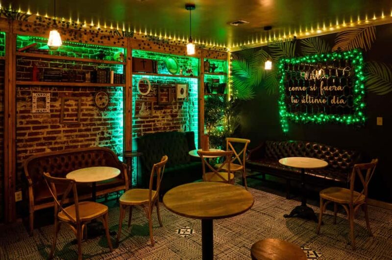 Cocktail Classes at Savannahs only Latin Speakeasy & Bites - Meet Master Mixologist Ian Phillips