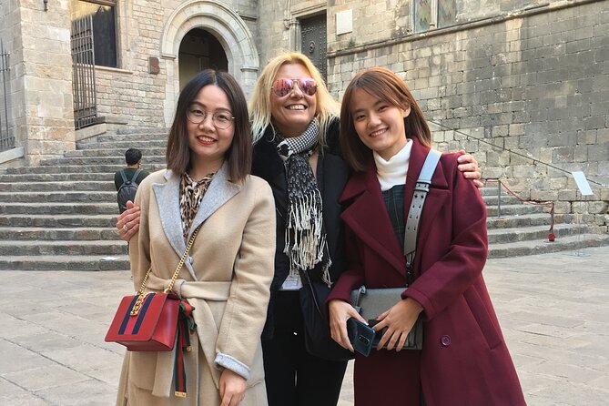 Coffee and Art Tour walking Gothic Quarter, Official Guide - Starting Point at Plaça del Rei: The Heart of Gothic Barcelona