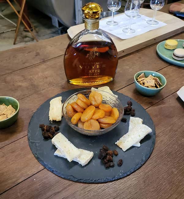 Cognac : Visit to a producer and food-pairing around his Cognacs - Discover the Unique Food-Pairing Workshop in Cognac
