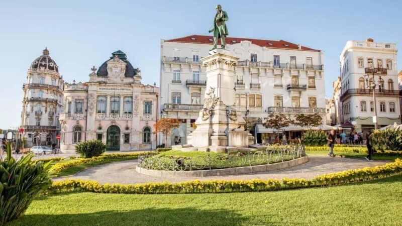 Coimbra Downtown: Private walking tour with tickets - Exploring Santa Cruz Monastery with a Guided Tour