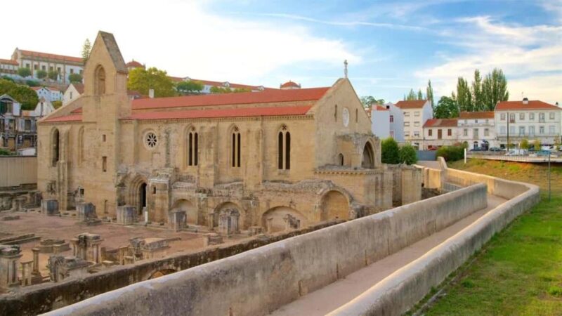 Coimbra Downtown: Private walking tour with tickets - Discovering a Traditional Village in the Heart of Coimbra