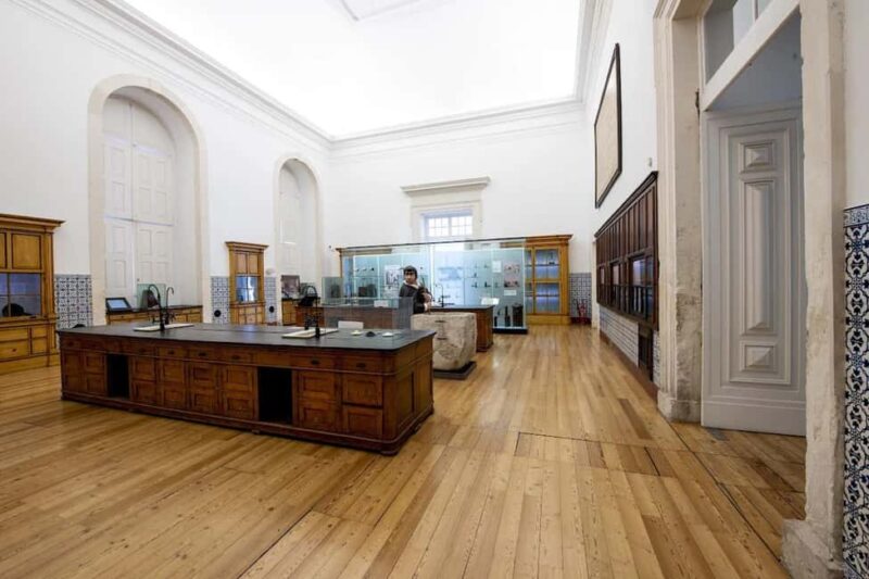 Coimbra: University Small Group Walking Tour with Tickets - What to Wear and Bring for Comfort