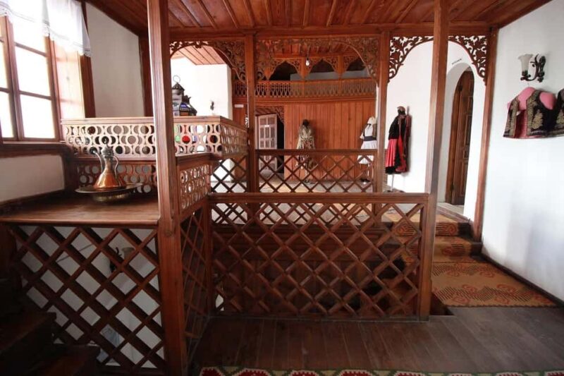 Cold War City Tour: Secrets of Communist Gjirokastra - Practical Aspects and Group Dynamics