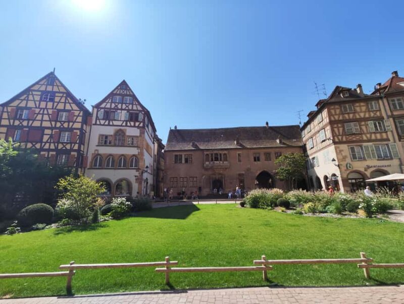 Colmar: Private Guided Walking Tour of the City Center - Admiring the Collegiate Church of Saint-Martin