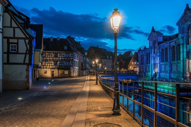 Colmar Scavenger Hunt and Highlights Self-Guided Tour - Key Points