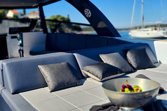 Colnago 45 - Luxury Private Speedboat Tours - Exploring Croatia in Style: The Luxury Speedboats Offerings