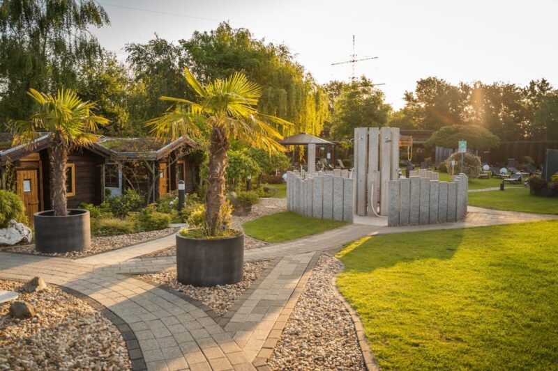 Cologne: 1-day ticket for the Aqualand adventure pool including sauna world - Aqualand’s Water Slides and Pools in Cologne