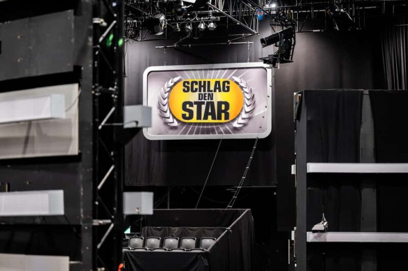 Cologne: 1-hour TV studio tour led by a glamorous drag queen - Behind-the-Scenes Access at Cologne-Mülheim Studios