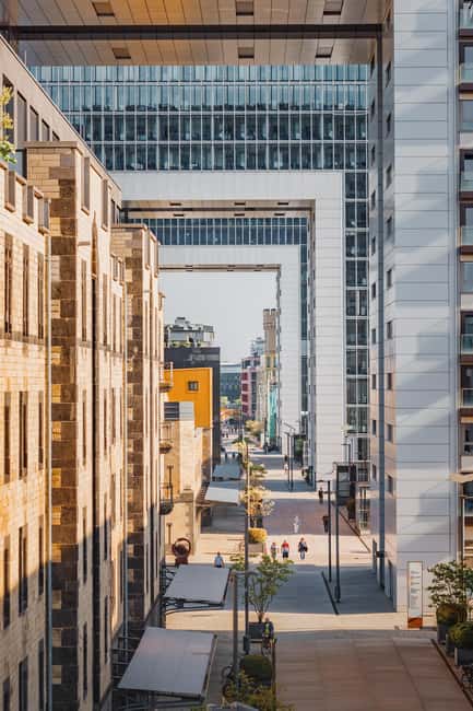 Cologne: 2-hour Best Intro Walking Tour with a Local - The Guide: Local, Knowledgeable, and Friendly