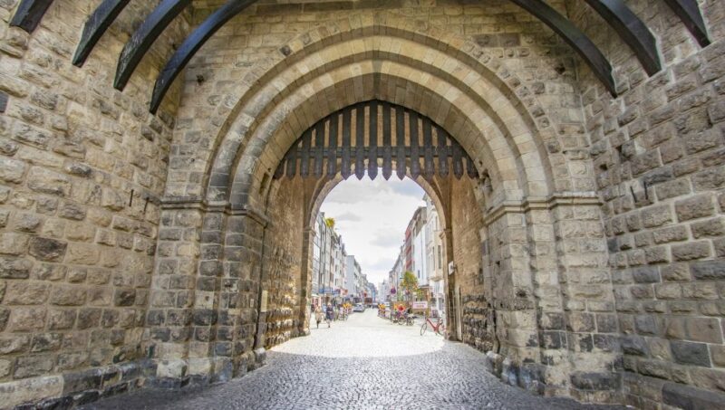 Cologne: Capture the most Photogenic Spots with a Local - The Guide’s Approach and Personal Touch