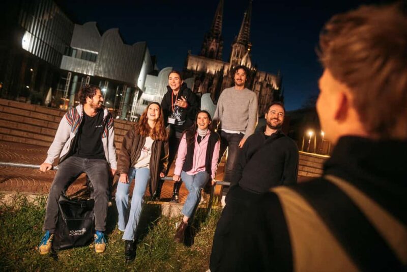 Cologne: Cologne Cathedral & Old Town in the evening  interactive tour with projector - Practical Details and Accessibility