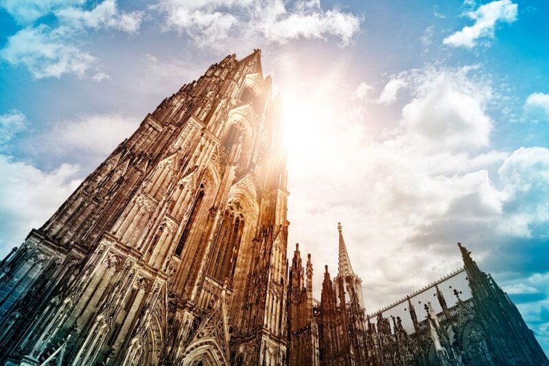 Cologne: EL-DE Haus and Old Town Private Guided Tour - The Guide: Knowledge, Personalization, and Multilingual Support
