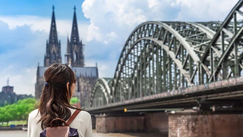 Cologne: entertaining guided tour to old town highlights - Insights into Local Traditions and Carnival Celebrations