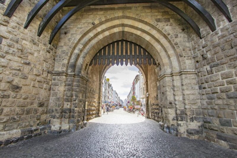 Cologne: Express Walk with a Local in 60 minutes - Pricing and Cancellation Policy