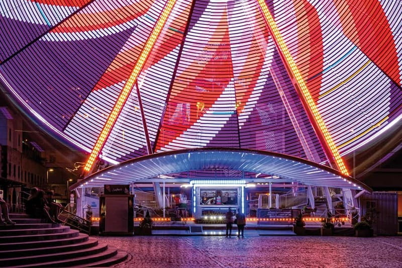 Cologne: Ferris Wheel in front of the Chocolate Museum - Accessibility and Friendly Staff Make the Ride Comfortable