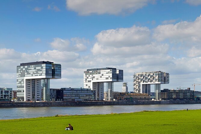 Cologne Highlights Walking Tour with your Private Tour Guide 3 h - Crossing the Hohenzollern Bridge and Viewing Love Locks