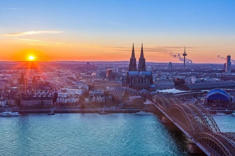 Cologne: Must-See Attractions Walking Tour - Marvel at the Cologne Cathedral’s Gothic Grandeur
