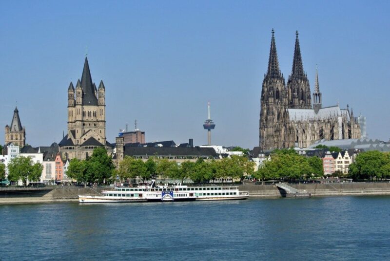 Cologne: Private Guided Walking Tour - Exploring Historical Highlights at Germany’s Oldest City Hall