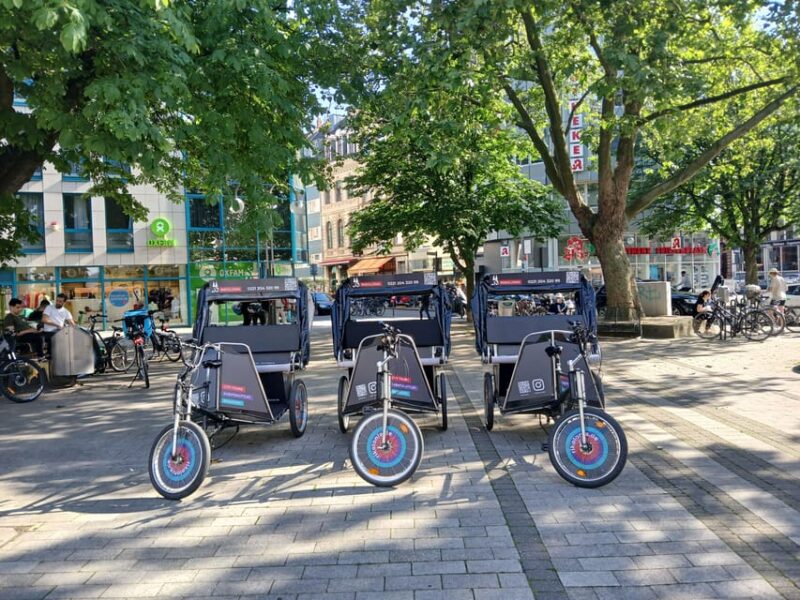 Cologne: Rickshaw Sightseeing Tour - The Chocolate Museum and Other Highlights