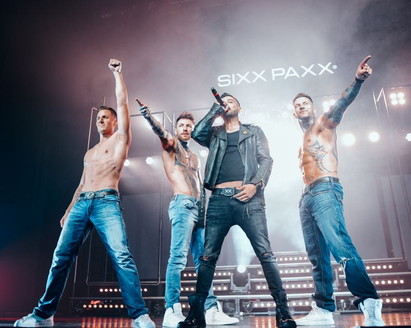 Cologne: SIXX PAXX Men's Performing Arts Show - Key Points
