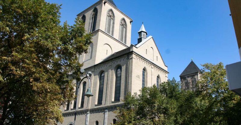 Cologne: Walking Tour of Kuniberts-Viertel and Eigelstein - Exploring the Eigelstein Neighborhood and Its Gates