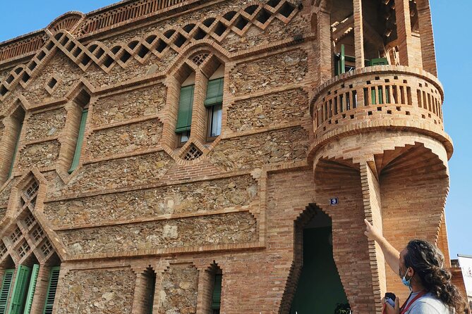 Colonia Guell & Casa Vicens Skip-the-Line Ticket Private Tour - The Pacing and Duration of the Tour
