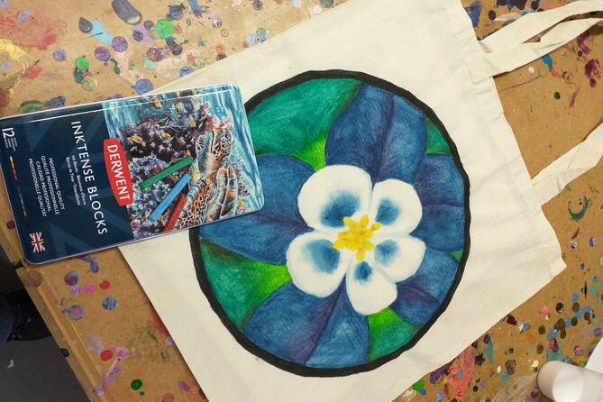 Colorado Inspired Inktense Painted Stocking or Tote Bag Class - Logistics, Group Size, and Accessibility
