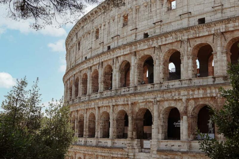 Colosseum and Altar of the Fatherland Elevator Experience - Key Points