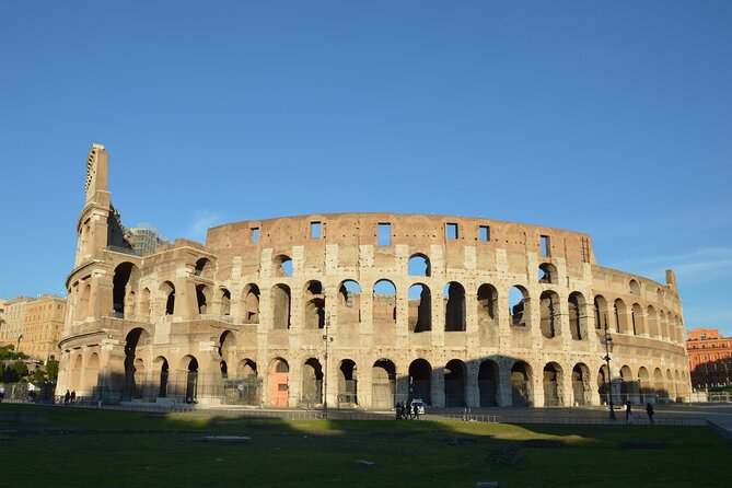 Colosseum and Roman Forum Private Tour with an Archaeologist - Walking Through the Roman Forum’s Main Landmarks